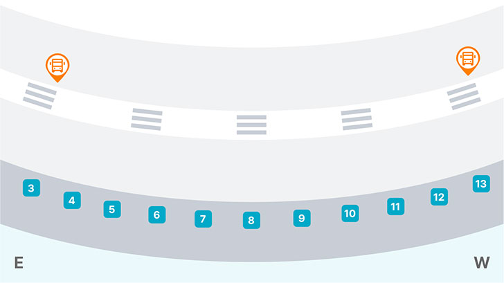 제1여객터미널과 장기주차장 간 무료순환버스 노선 1층 정차장 - 1~14 출입구 중 3번, 13번 출입구 부근 길 건너편에서 탑승